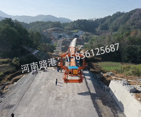 云南西双版纳1200吨架桥机